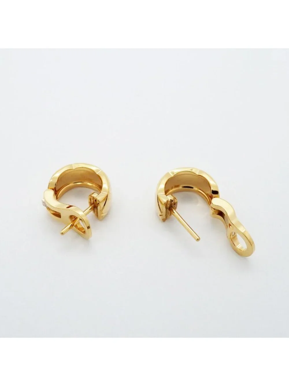 Chanel Earrings Coco Crush 18k Yellow Gold